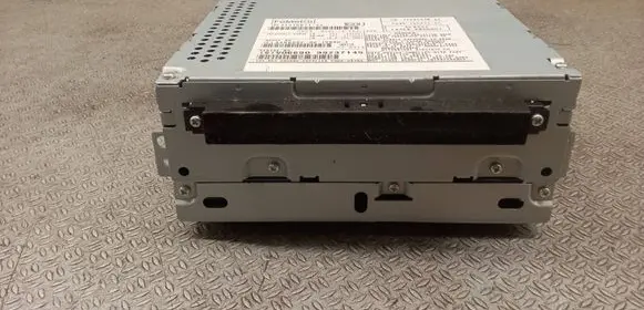 Volvo V70 Radio/CD/DVD/GPS head unit 31285836 31310071 8G9N18C815AC