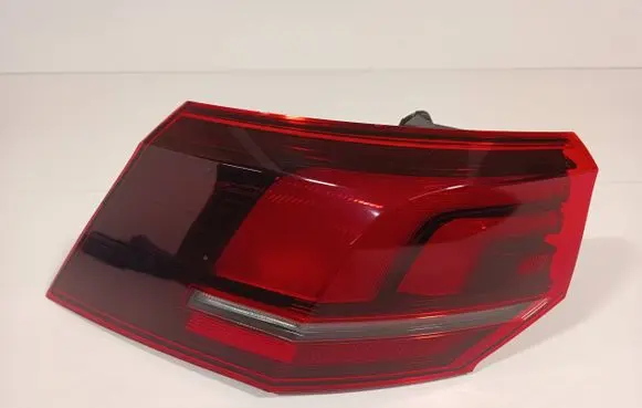 Volkswagen Golf VIII Rear/tail lights 5H0945095E L869731 5H0945095