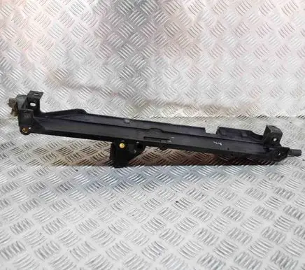 Land Rover Discovery 4 - LR4 Radiator support slam panel bracket AH328B588AB