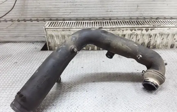 Volkswagen Touran I Intercooler hose/pipe 1K0129654AA