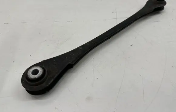 Rear upper control arm/wishbone