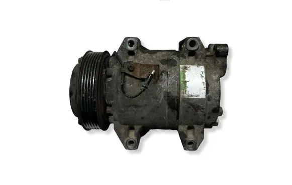 Volvo V70 Air conditioning (A/C) compressor (pump) 