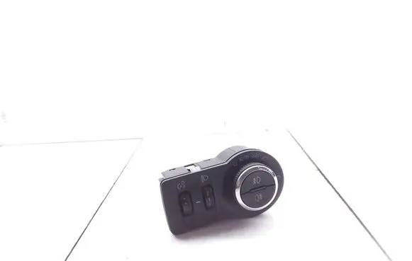 Opel Insignia A Light switch 13268694