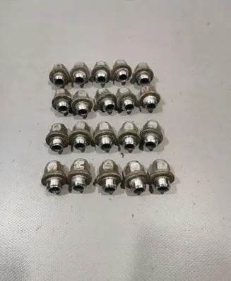 Toyota Prius (XW30) Nuts/bolts 