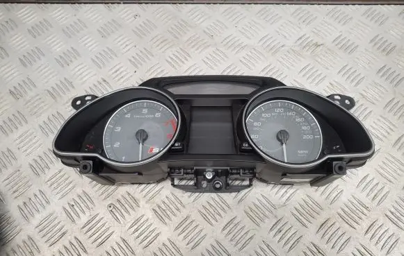 Audi S5 Speedometer (instrument cluster) 8T0920983D