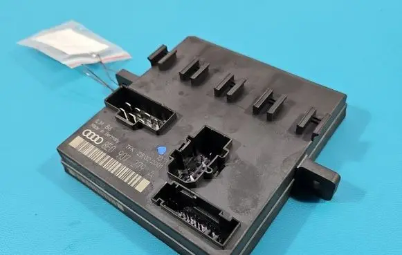 Audi A4 S4 B6 8E 8H Central body control module 8E0907279A IMPRK1609584