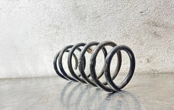 Opel Meriva B Front coil spring 