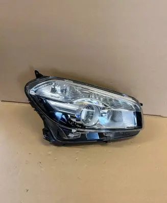 Nissan Qashqai Headlight/headlamp
