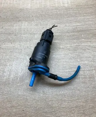 Mercedes-Benz E W210 Windscreen/windshield washer pump 2108691021