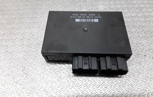 Volkswagen Lupo Comfort/convenience module 1C0962258J