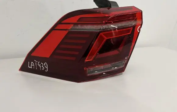 Volkswagen Tiguan Rear/tail lights 5NA945207J