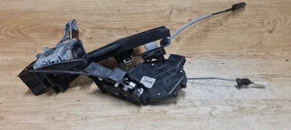 Volvo XC60 Front door lock 31253666