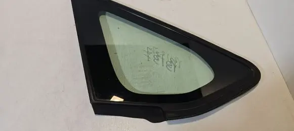 Toyota Auris 150 Front triangle window/glass 43R00033