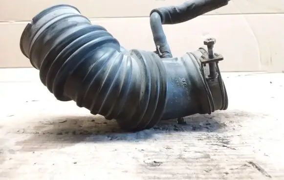 KIA Sportage Air intake hose/pipe 281392E000