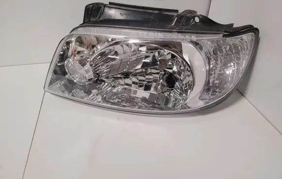 Hyundai Matrix Headlight/headlamp 082211127L