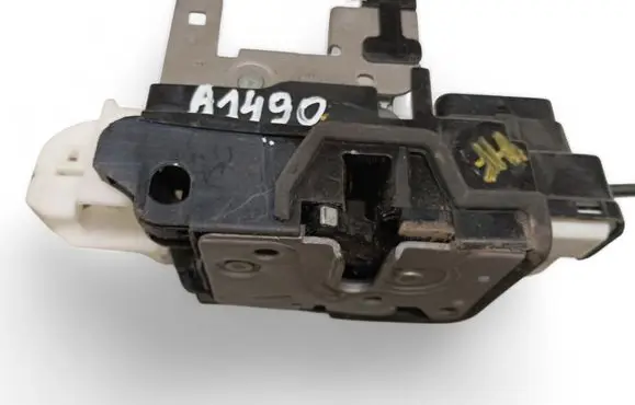 Volvo V40 Front door lock 31391825