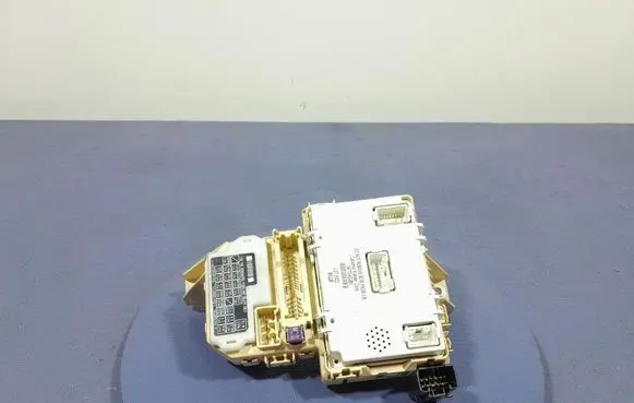 Suzuki Swift I Fuse box set 3677062JB0