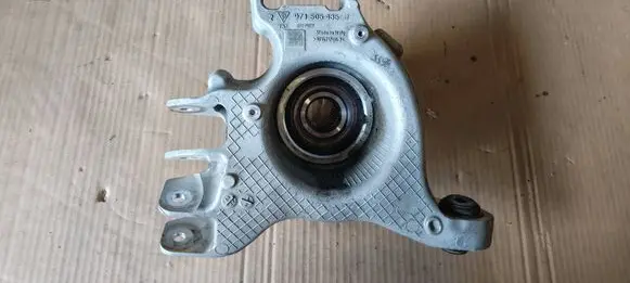 Porsche Taycan 9J1 Rear wheel hub spindle/knuckle 971505435J