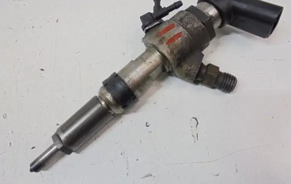 Ford Fusion Fuel injector 9649574480