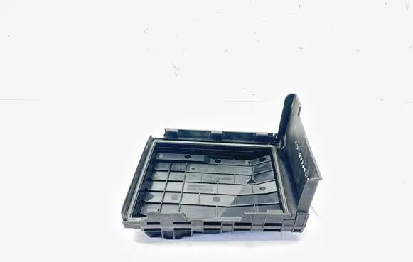 Skoda Superb B6 (3T) Fuse box cover 1K0937132F 1K0937132G