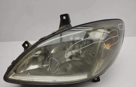 Mercedes-Benz Vito Viano W639 Headlight/headlamp 24670300