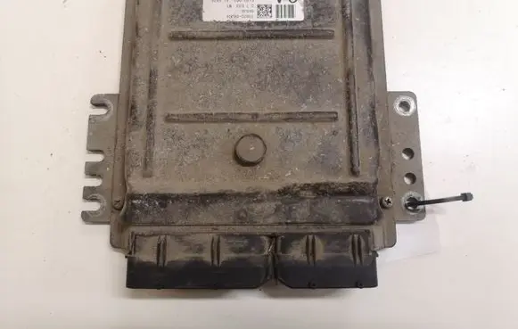 Suzuki Grand Vitara II Engine control unit/module 3392066J01 066J0
