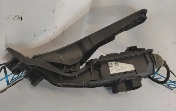Skoda Octavia Mk2 (1Z) Accelerator throttle pedal 1K2721503M 6PV00874500