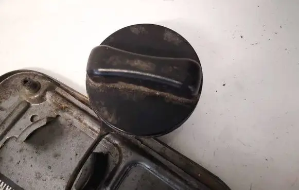 Nissan X-Trail T32 Fuel tank filler cap 