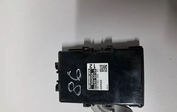 Toyota Yaris Other control units/modules 896900D120 MB1028502090