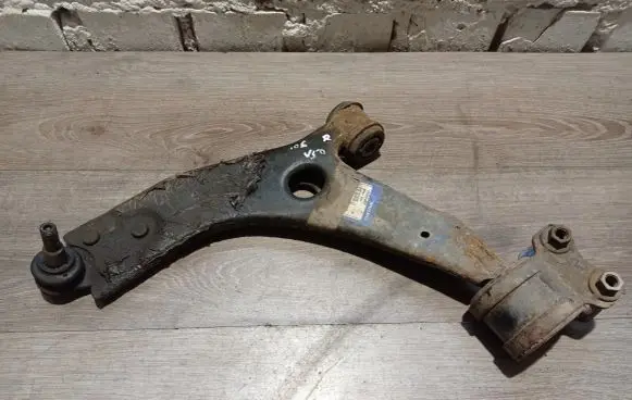 Volvo V50 Front lower control arm/wishbone 31277463 4391020456