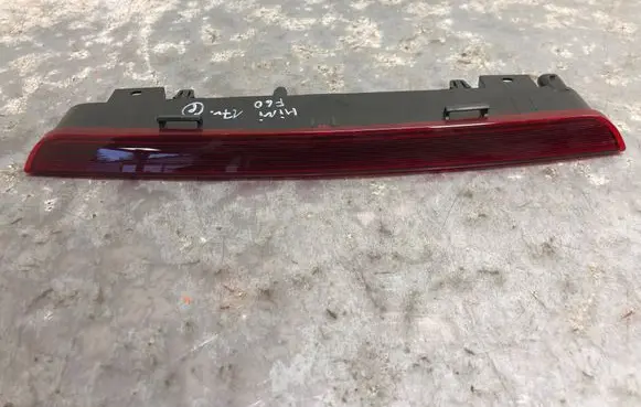 Mini Cooper Countryman F60 Third/center stoplight 7398538-BILI 7398538