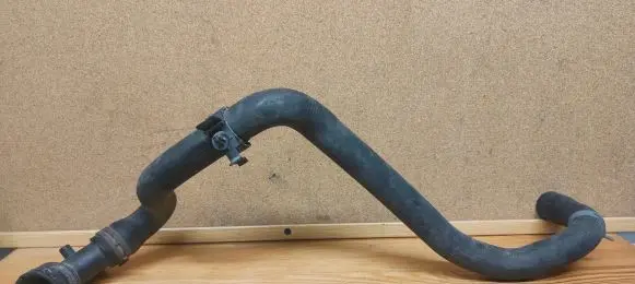Audi A3 S3 8L Engine coolant pipe/hose 8N0121051B