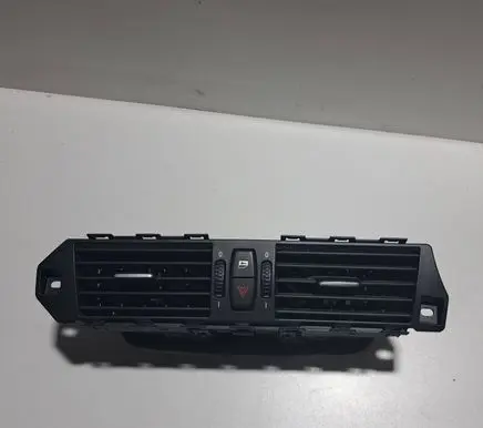 BMW 5 E60 E61 Dash center air vent grill 9112206