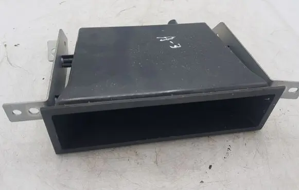 Nissan X-Trail T30 Glove box 6847535F00 6847501U10