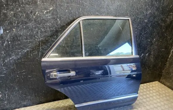 Mercedes-Benz S W126 Rear door
