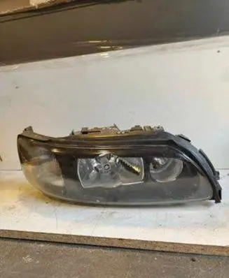 Volvo XC70 Headlight/headlamp 8693657 89008267