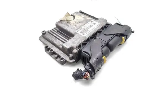 Alfa Romeo Giulietta Engine control unit/module 51903003 0281015951 1039S50814