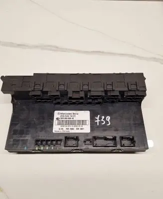 Mercedes-Benz C W203 Fuse module 2035451801 5DK00848640