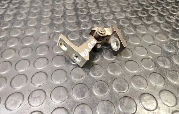 Front door upper hinge