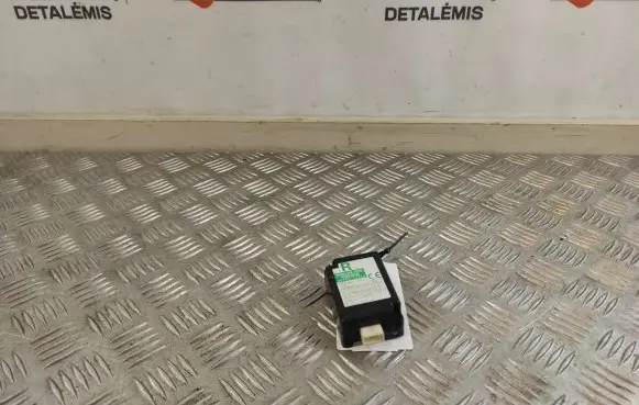 Toyota RAV 4 (XA30) Door control unit/module 2513001461