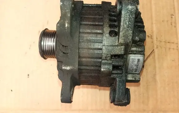 Renault Laguna III Generator/alternator 8200960533