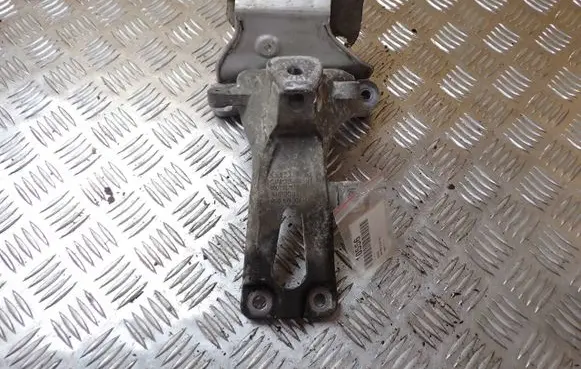 Audi A4 S4 B8 8K Engine mounting bracket 4G0199308K 1005732 00057325