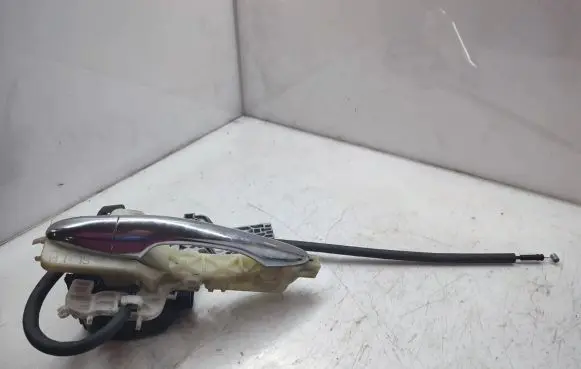 KIA Sportage Front door lock 813103U020