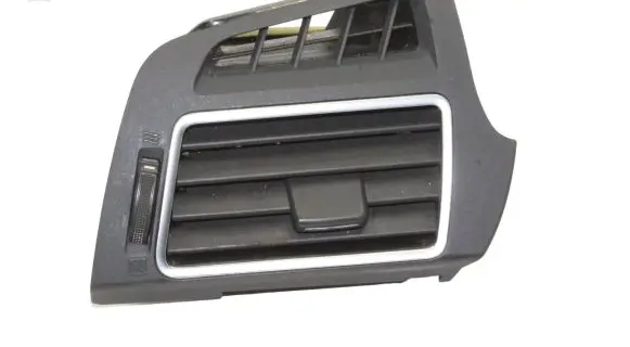 Toyota Verso-S Dashboard air vent grill cover trim 556500F030