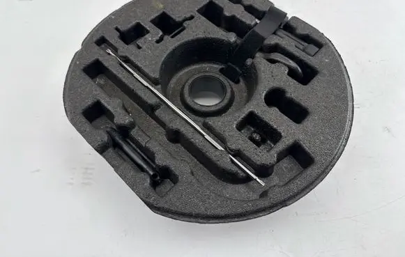 Audi A3 S3 8V Tool set 8V3012109N