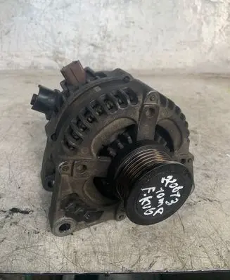 Ford Kuga I Generator/alternator 8M5T10300