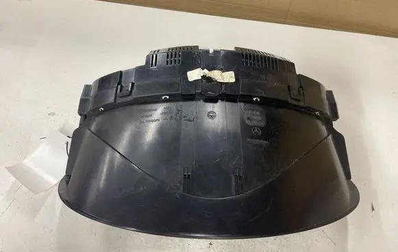 Mercedes-Benz CLK A209 C209 Speedometer (instrument cluster) A2095400211 110080140003 88311332