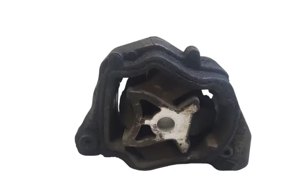 Volvo V60 Engine mount bracket F7021101