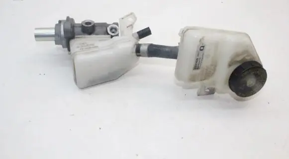 Nissan X-Trail T32 Master brake cylinder 0204824783