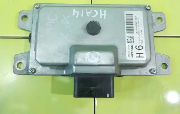 Nissan Juke I F15 Torque split ecu control unit/module EMU10080N XP211
